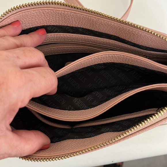 NWOT Steve Madden Crossbody Purse. - Picture 10 of 16